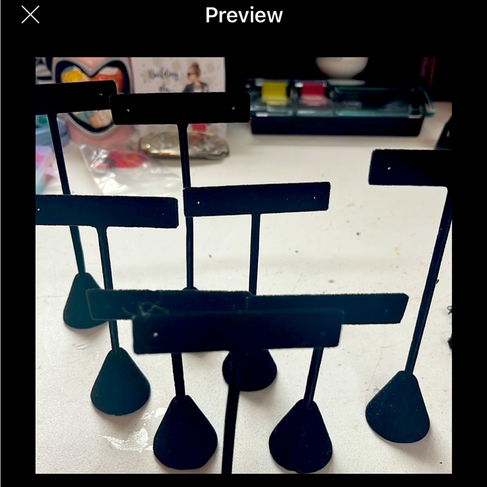 Earrings display